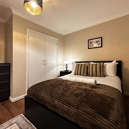 Tina Place In Tower Hill - 2 Double Beds, Max 4 People, Great Location In London